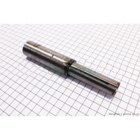 Вал шестерни задней скорости (R180/R190/R195) Вал шестерни задней скорости (R180/R190/R195)
